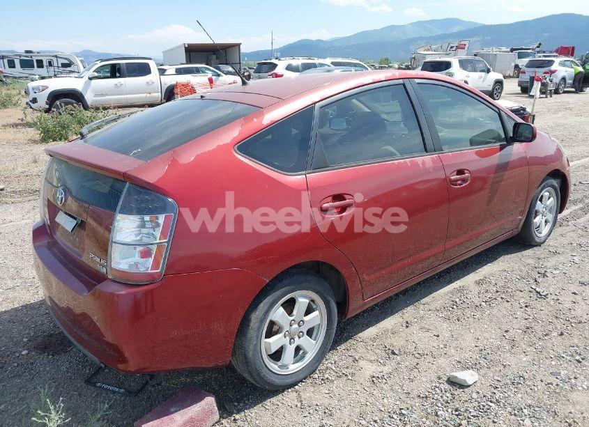 Photo 4 of 2005 Toyota Prius (VIN JTDKB22U053047999)