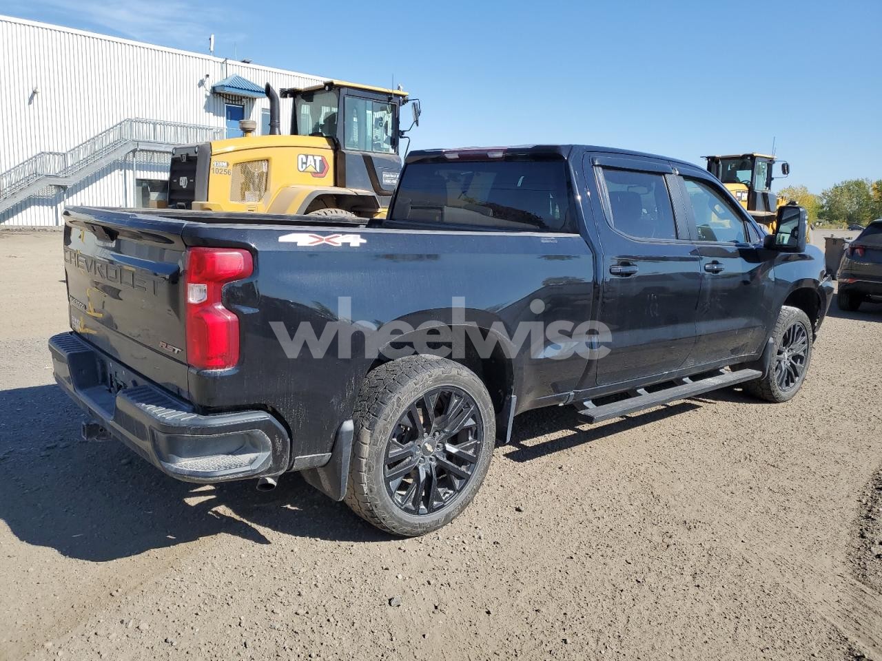 Photo 3 of 2020 CHEVROLET SILVERADO K1500 RST (VIN JTDKB22U757046146)