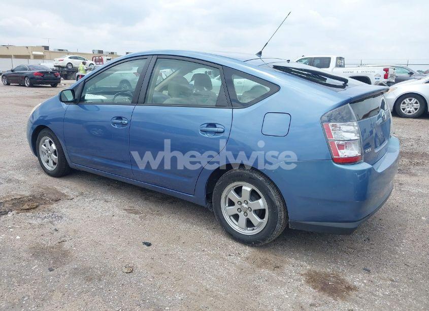 Photo 3 of 2005 Toyota Prius (VIN JTDKB22U857028318)