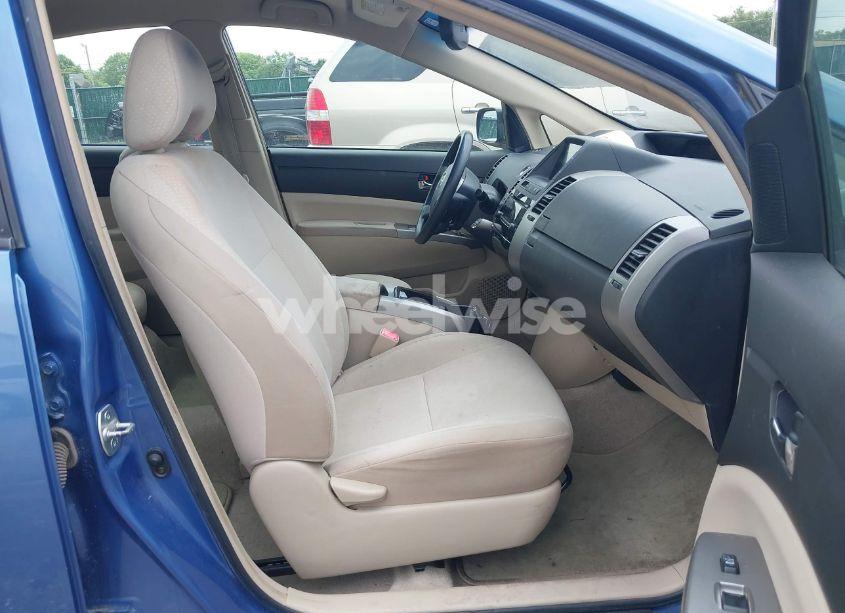 Photo 5 of 2005 Toyota Prius (VIN JTDKB22U857028318)