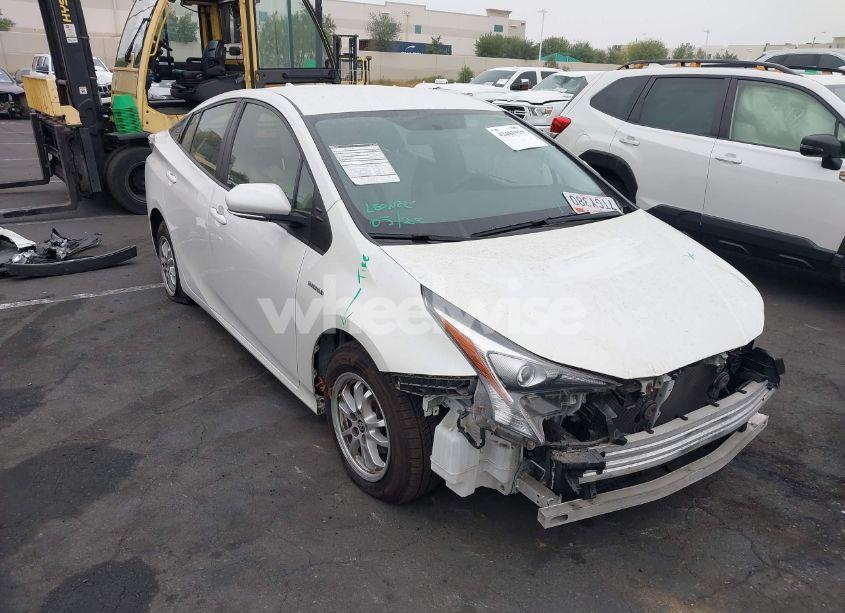 2016 Toyota Prius TWO (VIN JTDKBRFU0G3003930) main photo