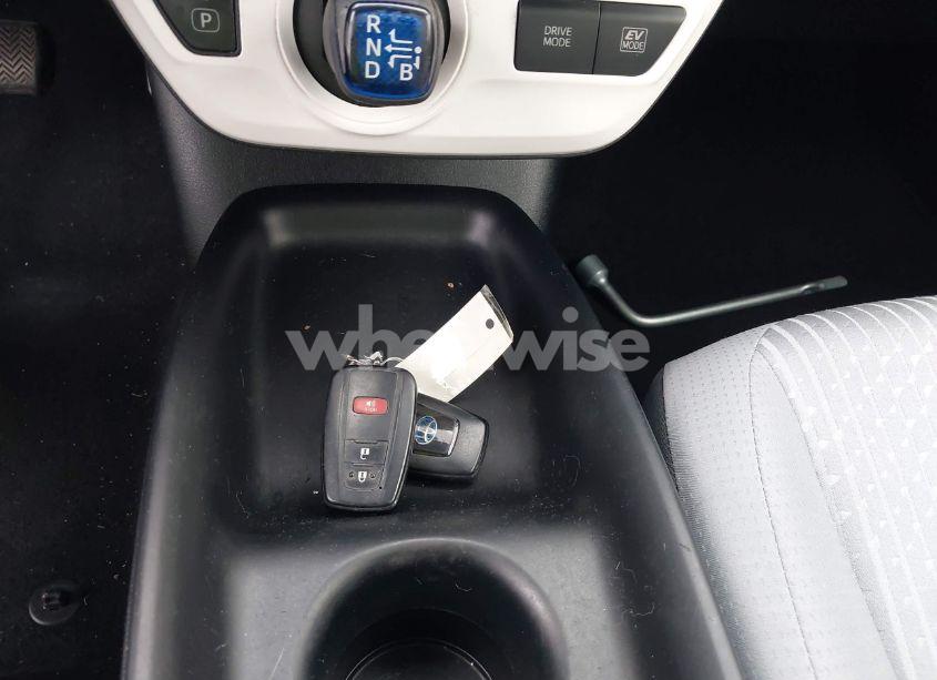 Photo 11 of 2016 Toyota Prius TWO (VIN JTDKBRFU0G3003930)