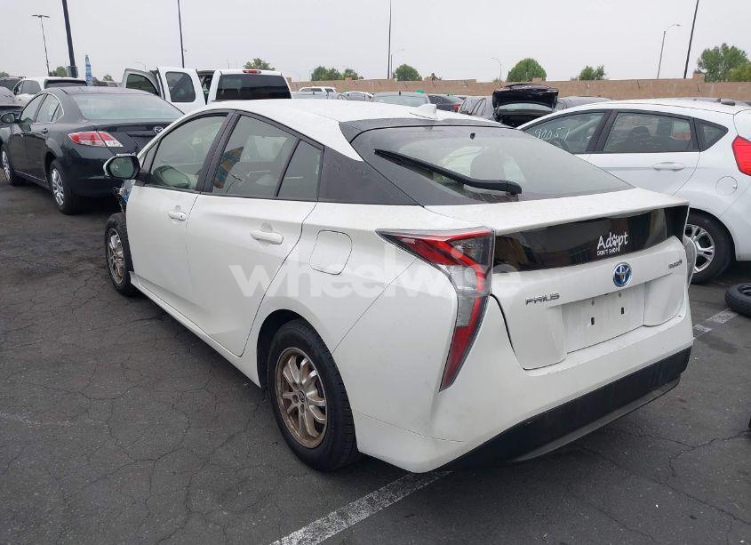 Photo 3 of 2016 Toyota Prius TWO (VIN JTDKBRFU0G3003930)
