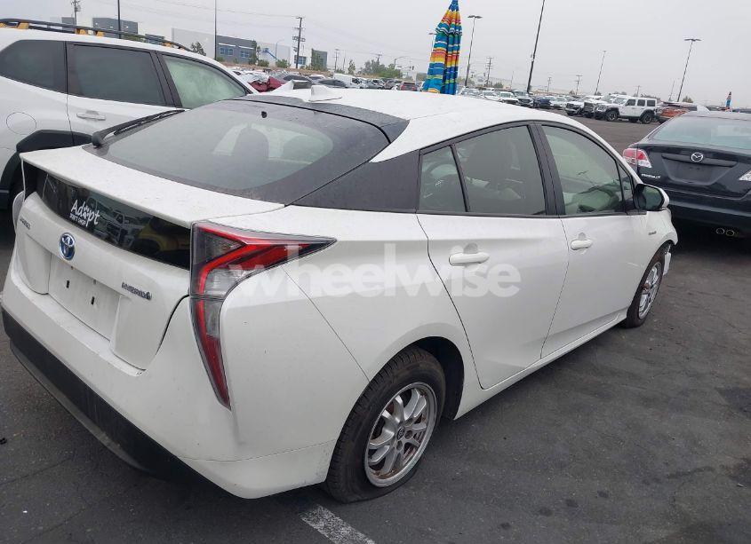 Photo 4 of 2016 Toyota Prius TWO (VIN JTDKBRFU0G3003930)