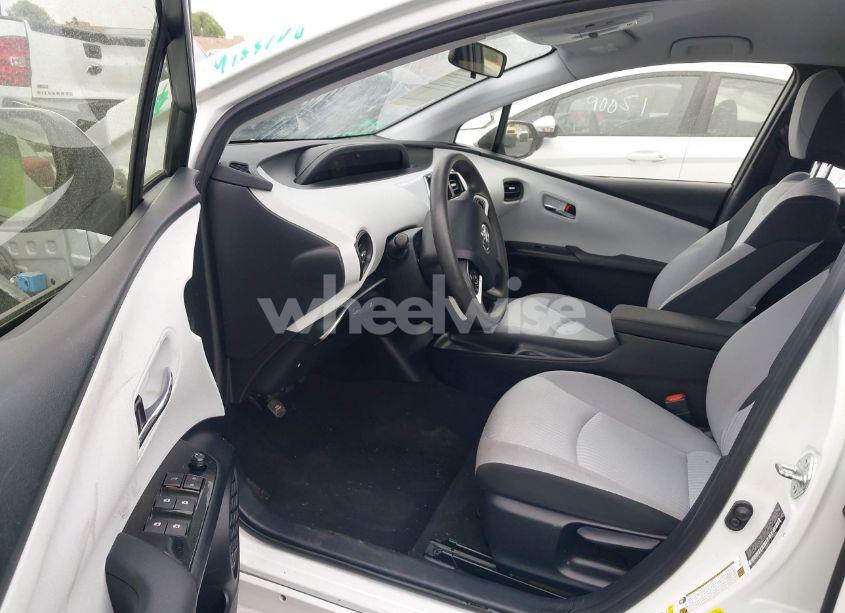 Photo 5 of 2016 Toyota Prius TWO (VIN JTDKBRFU0G3003930)