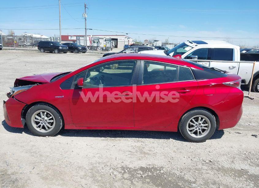 Photo 14 of 2016 Toyota Prius TWO (VIN JTDKBRFU0G3502162)