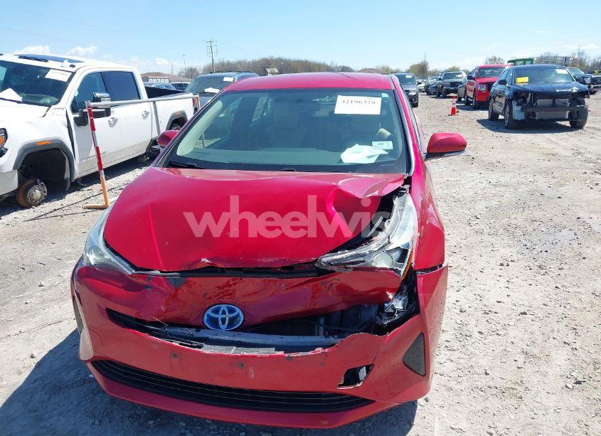 Photo 6 of 2016 Toyota Prius TWO (VIN JTDKBRFU0G3502162)