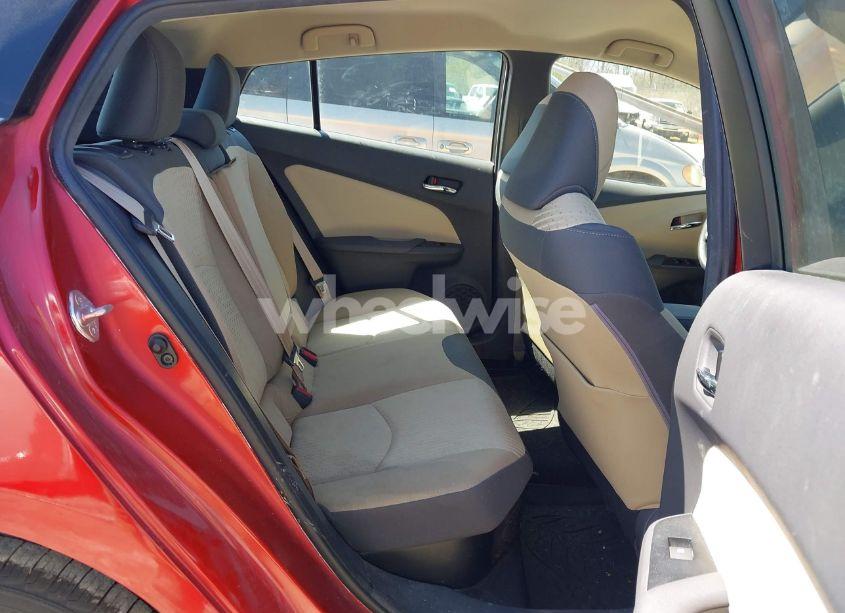 Photo 8 of 2016 Toyota Prius TWO (VIN JTDKBRFU0G3502162)