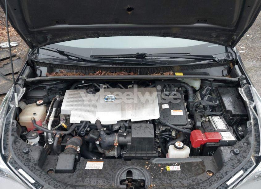 Photo 10 of 2017 Toyota Prius TWO (VIN JTDKBRFU0H3578319)