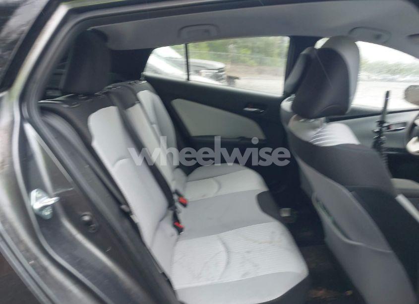 Photo 8 of 2017 Toyota Prius TWO (VIN JTDKBRFU0H3578319)