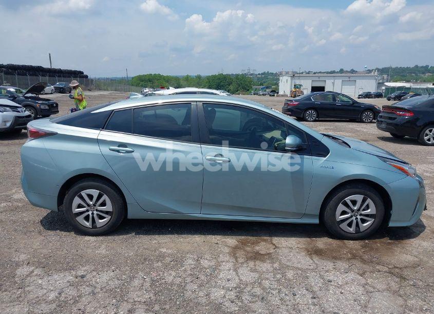 Photo 12 of 2018 Toyota Prius TWO (VIN JTDKBRFU0J3589181)