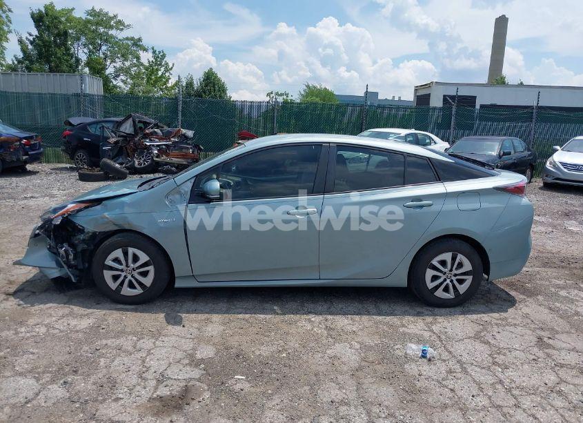 Photo 13 of 2018 Toyota Prius TWO (VIN JTDKBRFU0J3589181)