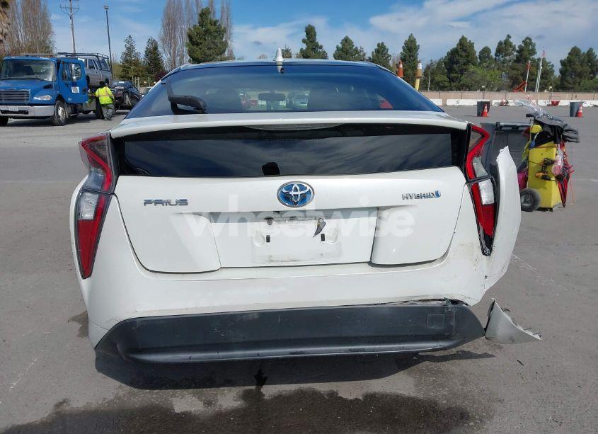 Photo 16 of 2016 Toyota Prius TWO (VIN JTDKBRFU1G3021322)