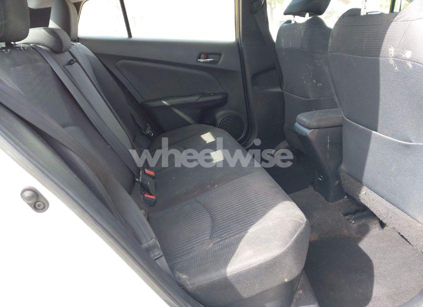 Photo 8 of 2016 Toyota Prius TWO (VIN JTDKBRFU1G3021322)