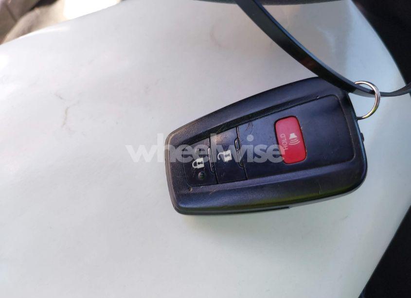 Photo 11 of 2017 Toyota Prius TWO (VIN JTDKBRFU1H3551324)