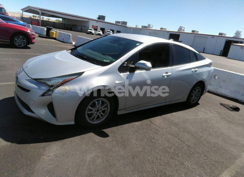 Photo 14 of 2017 Toyota Prius TWO (VIN JTDKBRFU1H3551324)