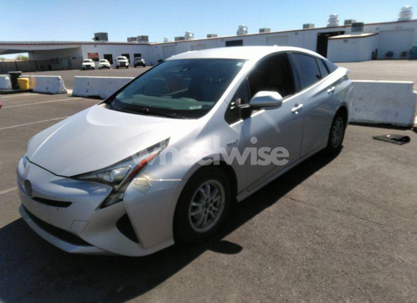 Photo 6 of 2017 Toyota Prius TWO (VIN JTDKBRFU1H3551324)