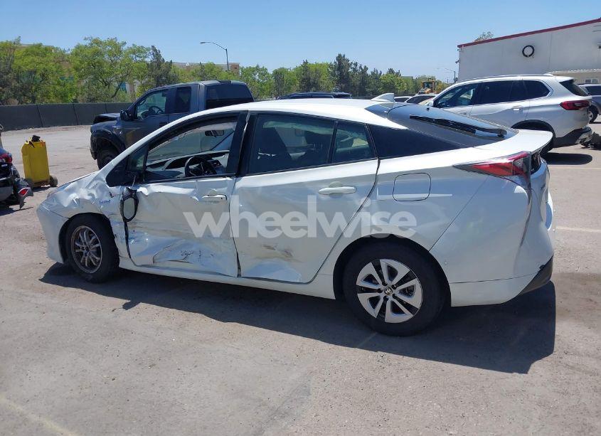 Photo 14 of 2018 Toyota Prius (VIN JTDKBRFU1J3601970)