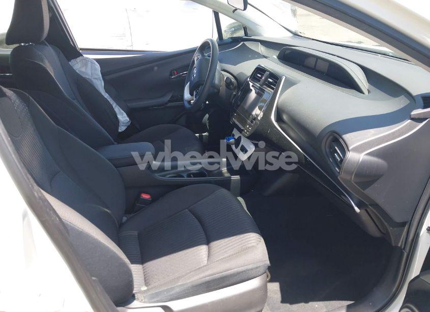 Photo 5 of 2018 Toyota Prius (VIN JTDKBRFU1J3601970)