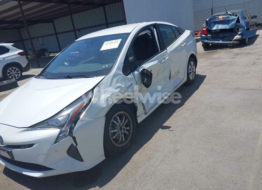 Photo 6 of 2018 Toyota Prius (VIN JTDKBRFU1J3601970)