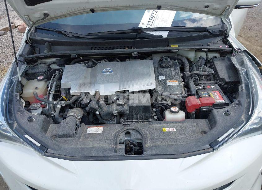 Photo 10 of 2018 Toyota Prius TWO (VIN JTDKBRFU2J3591000)