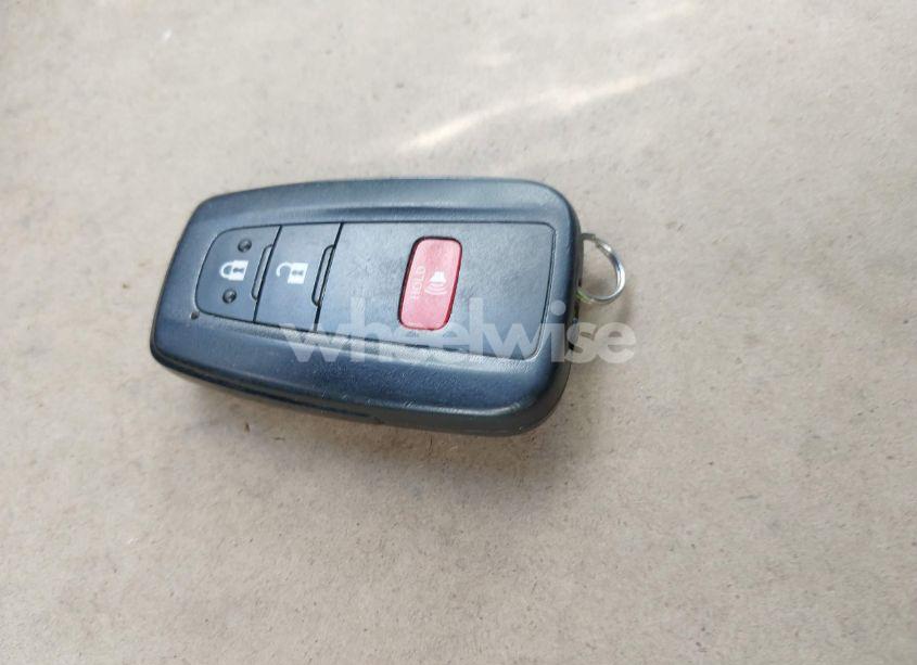 Photo 11 of 2018 Toyota Prius TWO (VIN JTDKBRFU2J3591000)