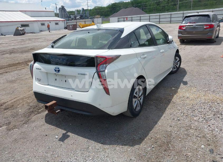 Photo 4 of 2018 Toyota Prius TWO (VIN JTDKBRFU2J3591000)