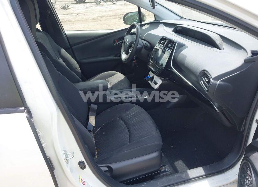 Photo 5 of 2018 Toyota Prius TWO (VIN JTDKBRFU2J3591000)