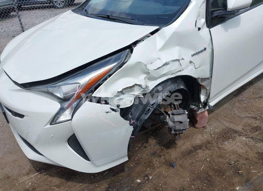 Photo 6 of 2018 Toyota Prius TWO (VIN JTDKBRFU2J3591000)
