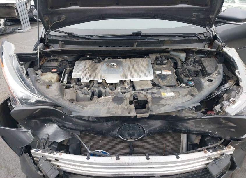 Photo 10 of 2016 Toyota Prius TWO (VIN JTDKBRFU3G3013237)