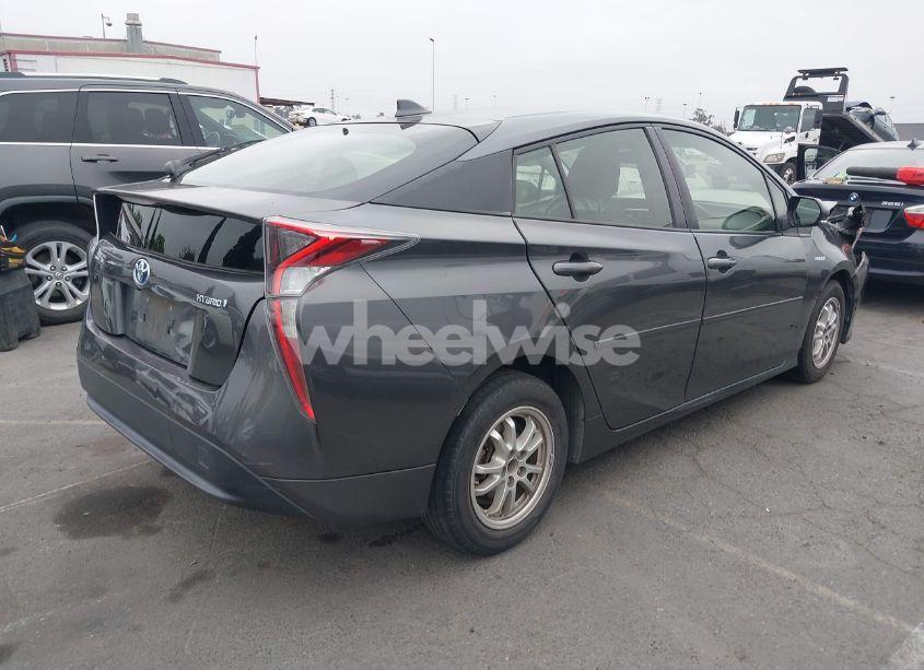 Photo 4 of 2016 Toyota Prius TWO (VIN JTDKBRFU3G3013237)