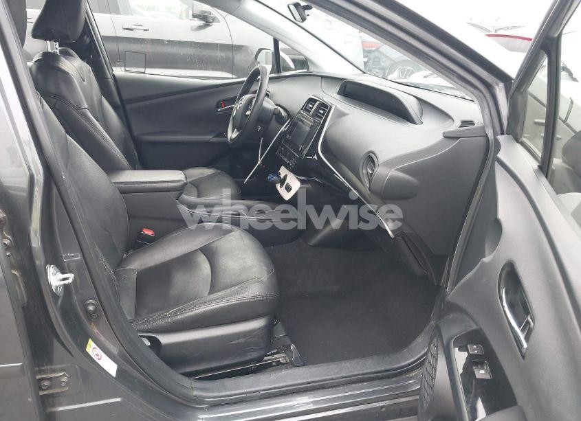 Photo 5 of 2016 Toyota Prius TWO (VIN JTDKBRFU3G3013237)