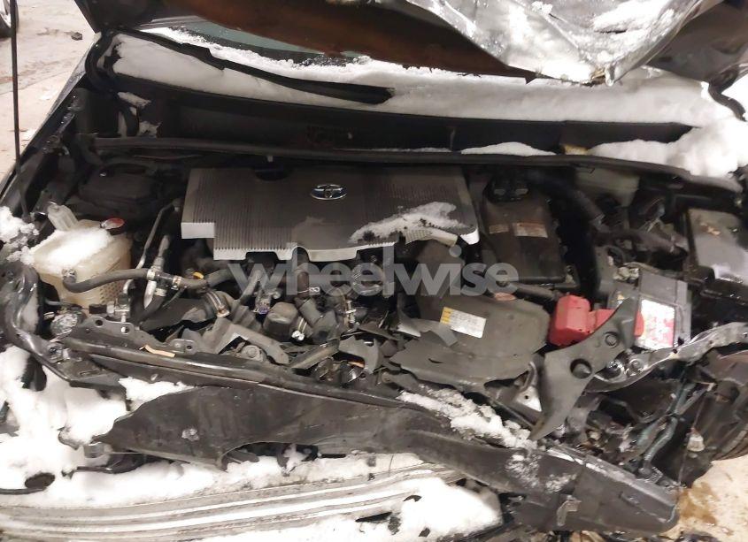 Photo 10 of 2016 Toyota Prius TWO (VIN JTDKBRFU3G3504522)