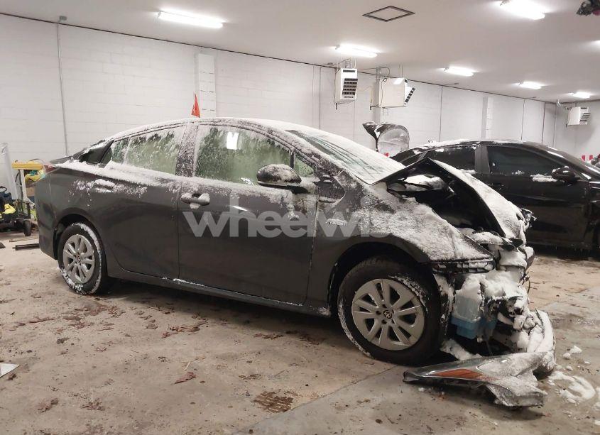 Photo 13 of 2016 Toyota Prius TWO (VIN JTDKBRFU3G3504522)