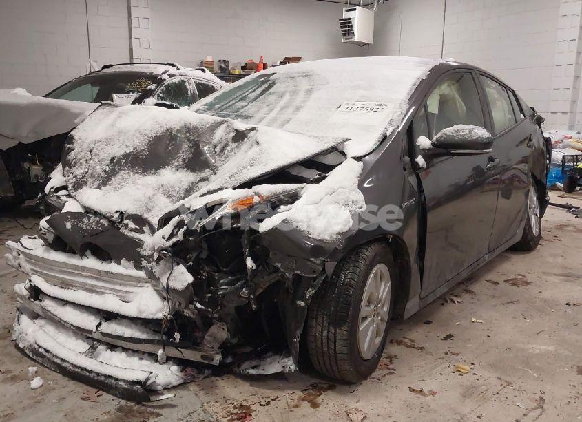 Photo 2 of 2016 Toyota Prius TWO (VIN JTDKBRFU3G3504522)