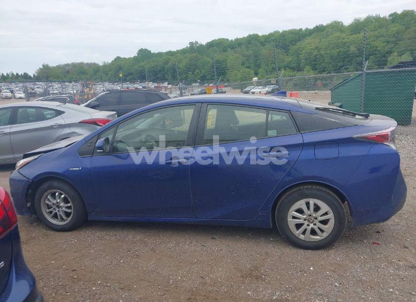 Photo 14 of 2016 Toyota Prius TWO (VIN JTDKBRFU3G3511809)