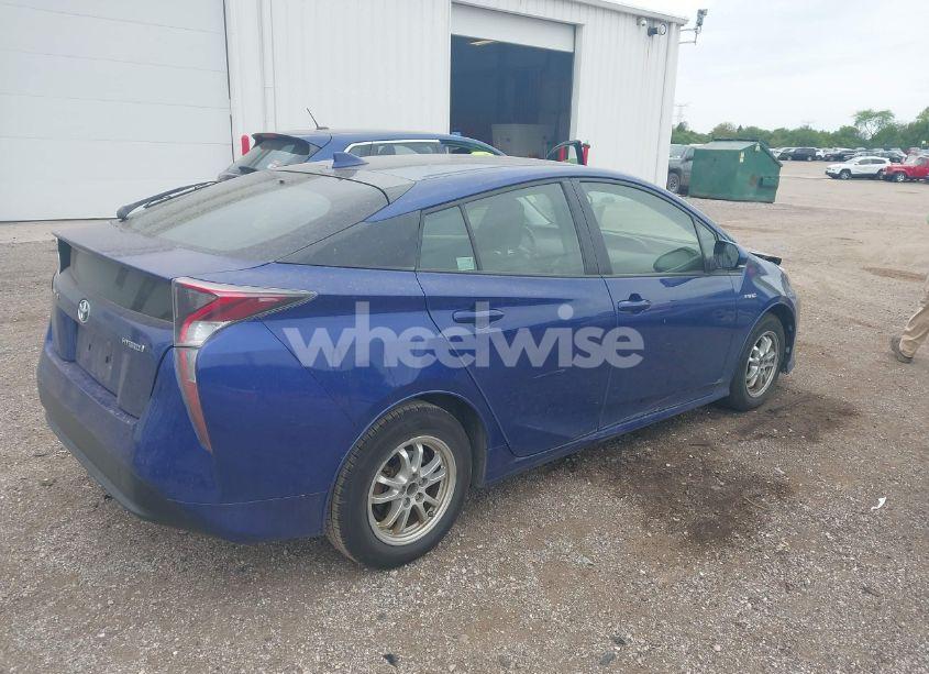 Photo 4 of 2016 Toyota Prius TWO (VIN JTDKBRFU3G3511809)