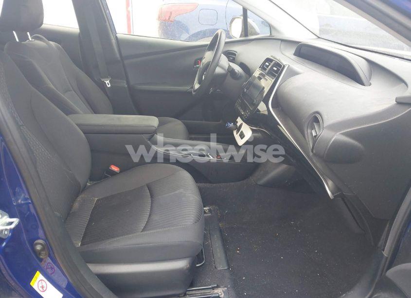 Photo 5 of 2016 Toyota Prius TWO (VIN JTDKBRFU3G3511809)