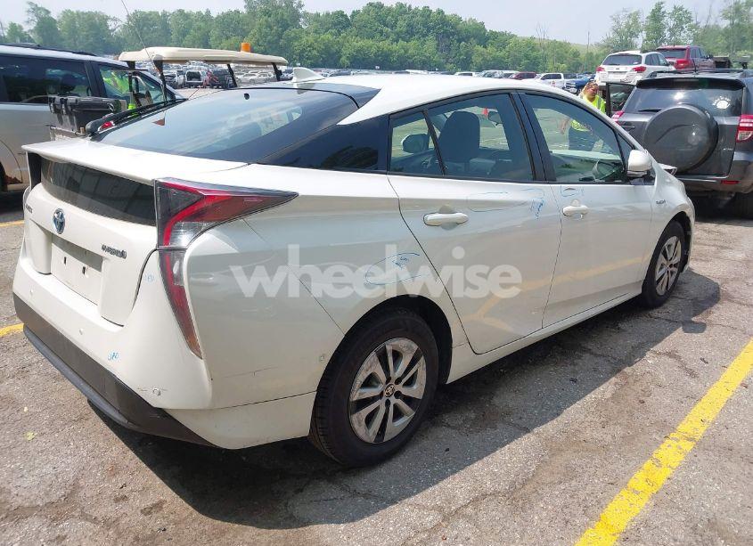 Photo 4 of 2017 Toyota Prius TWO (VIN JTDKBRFU3H3045770)