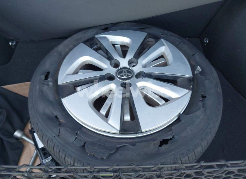 Photo 12 of 2017 Toyota Prius TWO (VIN JTDKBRFU3H3559960)