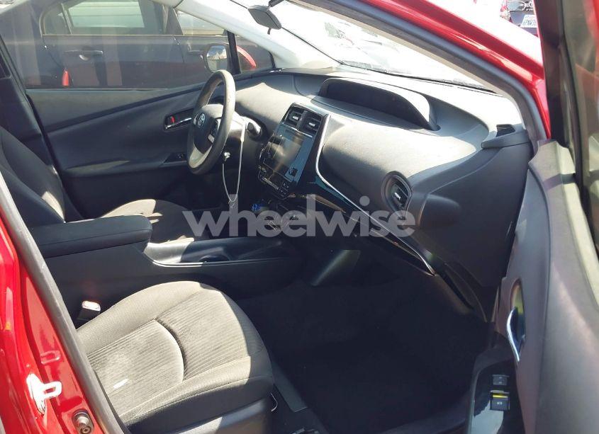 Photo 5 of 2017 Toyota Prius TWO (VIN JTDKBRFU3H3559960)