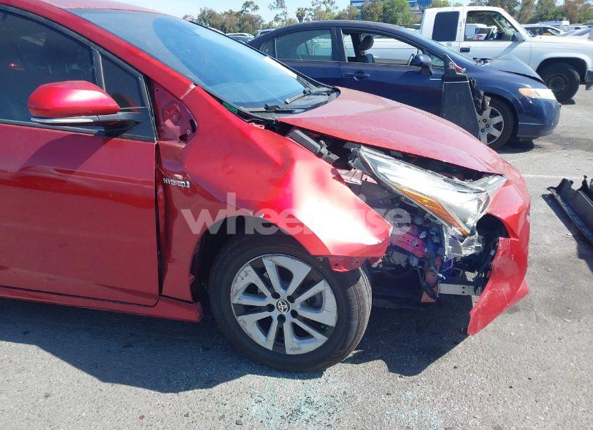 Photo 6 of 2017 Toyota Prius TWO (VIN JTDKBRFU3H3559960)