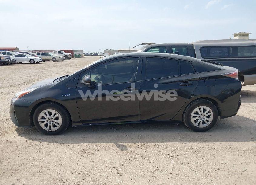 Photo 14 of 2016 Toyota Prius TWO (VIN JTDKBRFU4G3509129)