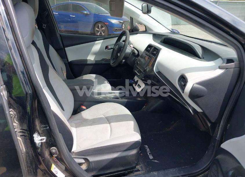 Photo 5 of 2016 Toyota Prius TWO (VIN JTDKBRFU4G3509129)