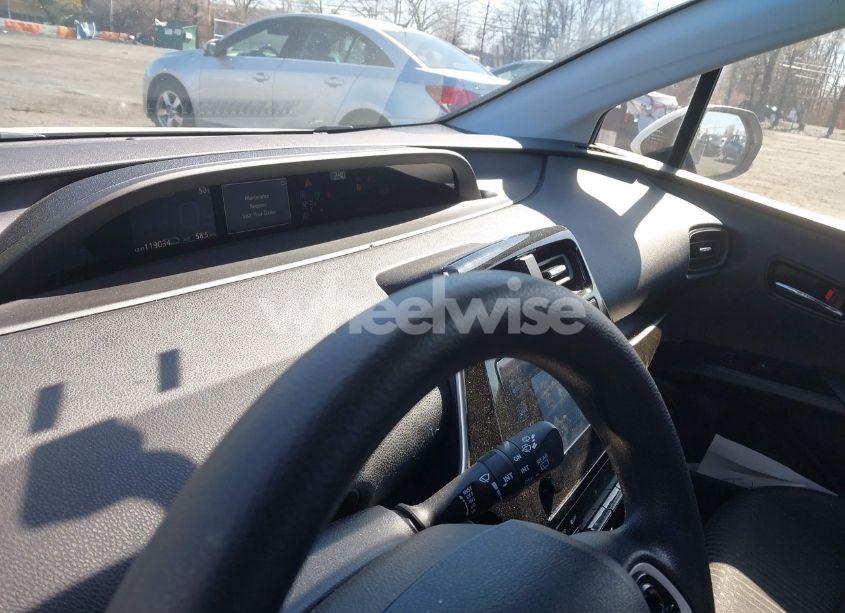 Photo 10 of 2016 Toyota Prius TWO (VIN JTDKBRFU4G3512080)