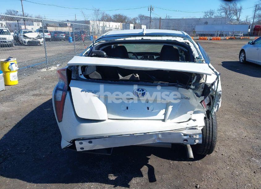 Photo 16 of 2016 Toyota Prius TWO (VIN JTDKBRFU4G3512080)