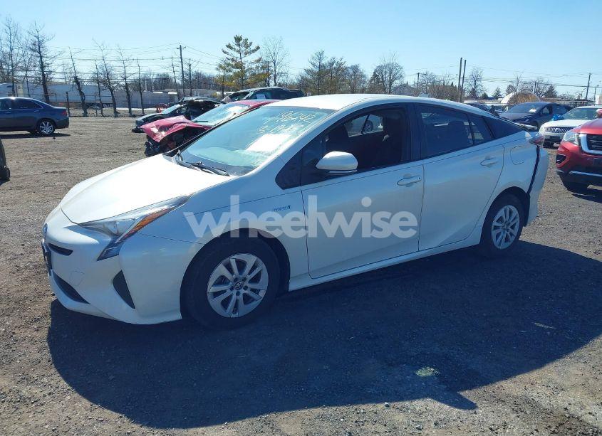 Photo 2 of 2016 Toyota Prius TWO (VIN JTDKBRFU4G3512080)