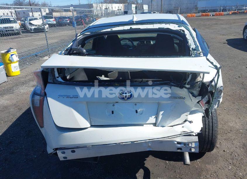 Photo 6 of 2016 Toyota Prius TWO (VIN JTDKBRFU4G3512080)