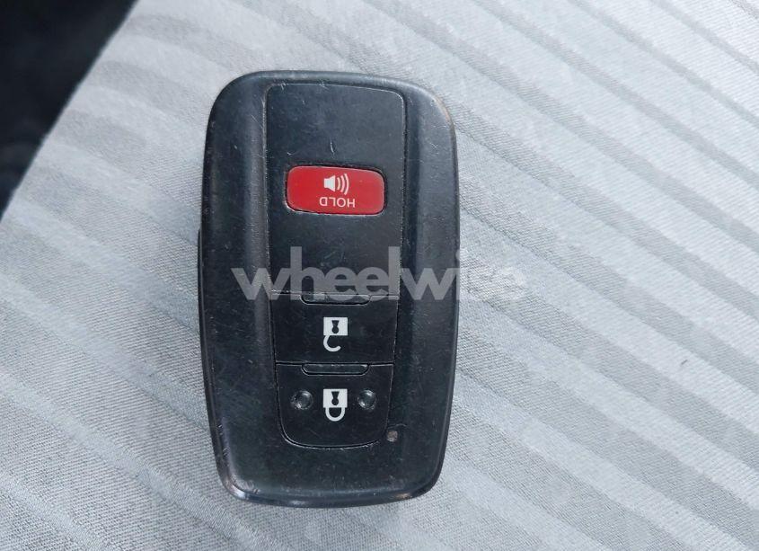 Photo 11 of 2016 Toyota Prius TWO (VIN JTDKBRFU6G3021221)