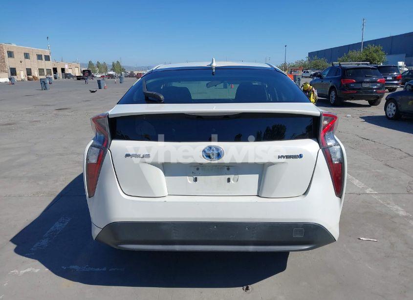 Photo 16 of 2016 Toyota Prius TWO (VIN JTDKBRFU6G3021221)